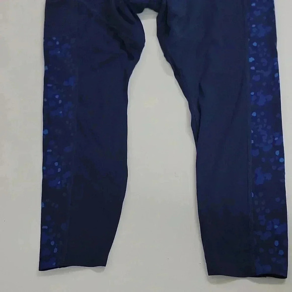 SET Stashable High Rise Legging. & Catalyst Front Zip Sports Bra - Picture 9 of 16